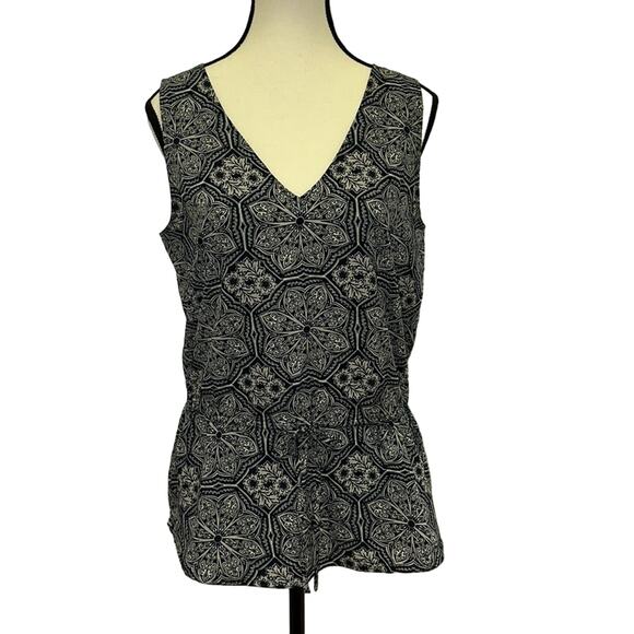 Banana Republic Cinch Waist Navy and White Tank Blouse Size S - office 2 evening - Picture 1 of 9